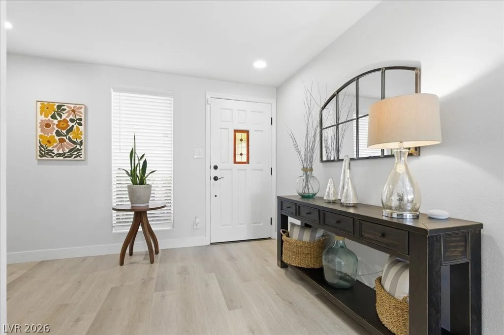7012 Bright Springs, Las Vegas, NV 89113