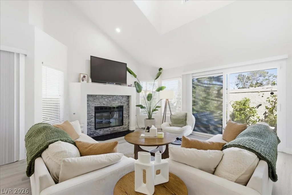 7012 Bright Springs, Las Vegas, NV 89113