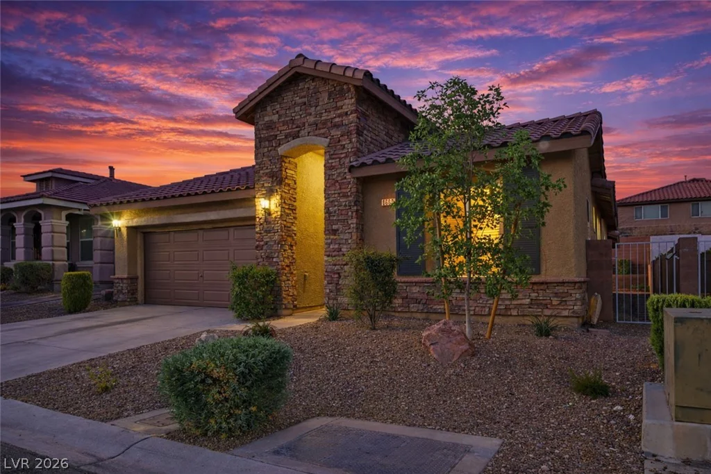 8668 Wade Lake, Las Vegas, NV 89178