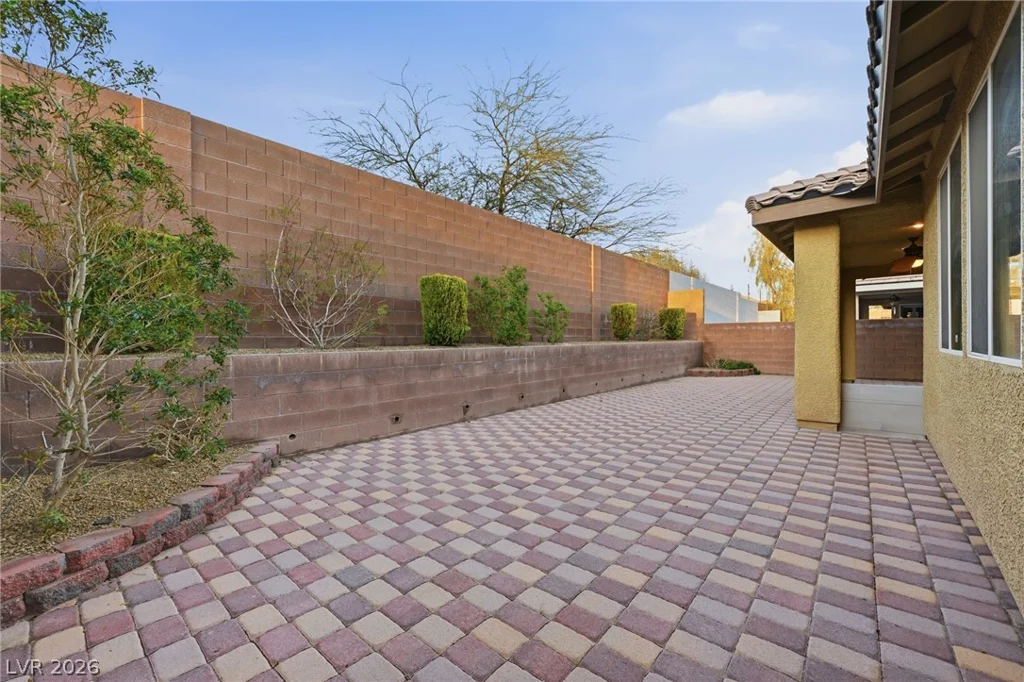 8668 Wade Lake, Las Vegas, NV 89178