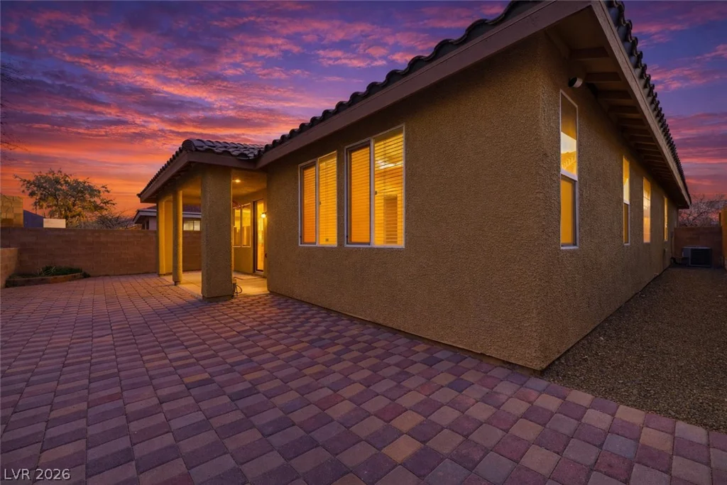 8668 Wade Lake, Las Vegas, NV 89178