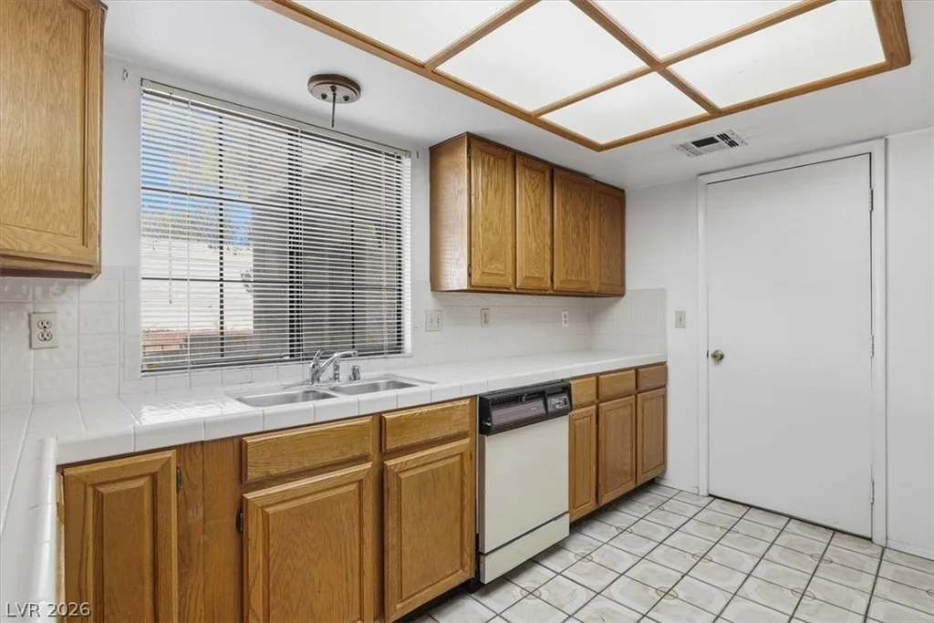 3449 Lorilou, Las Vegas, NV 89121
