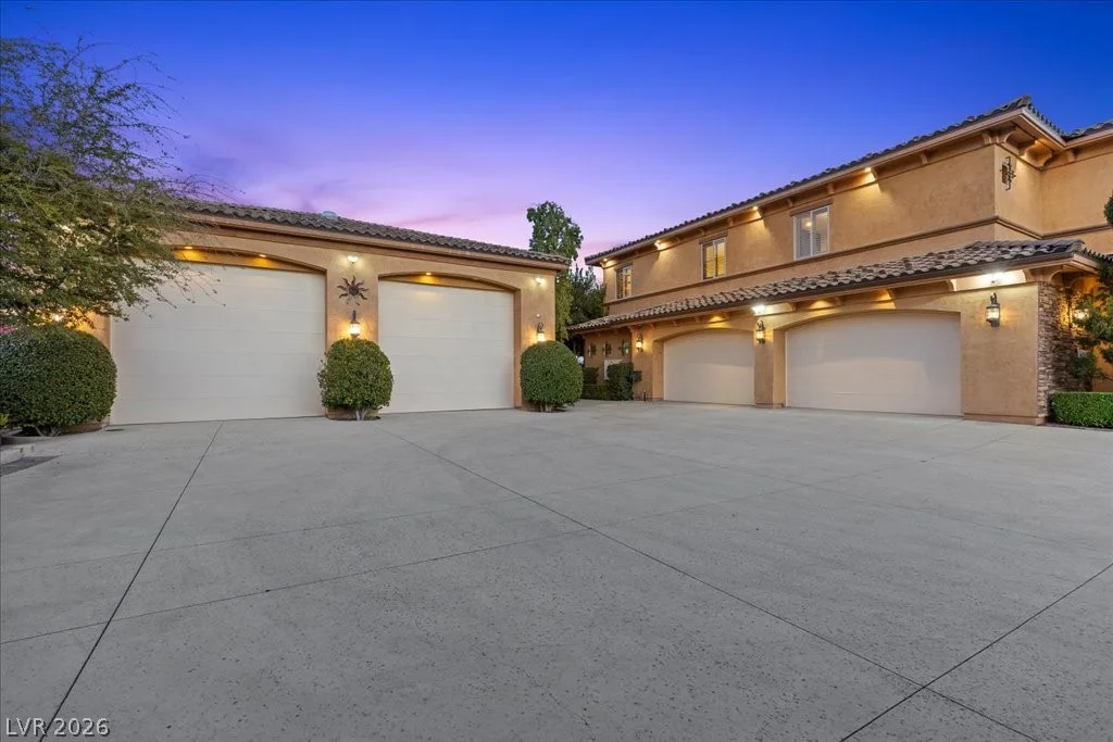8455 Stange, Las Vegas, NV 89129