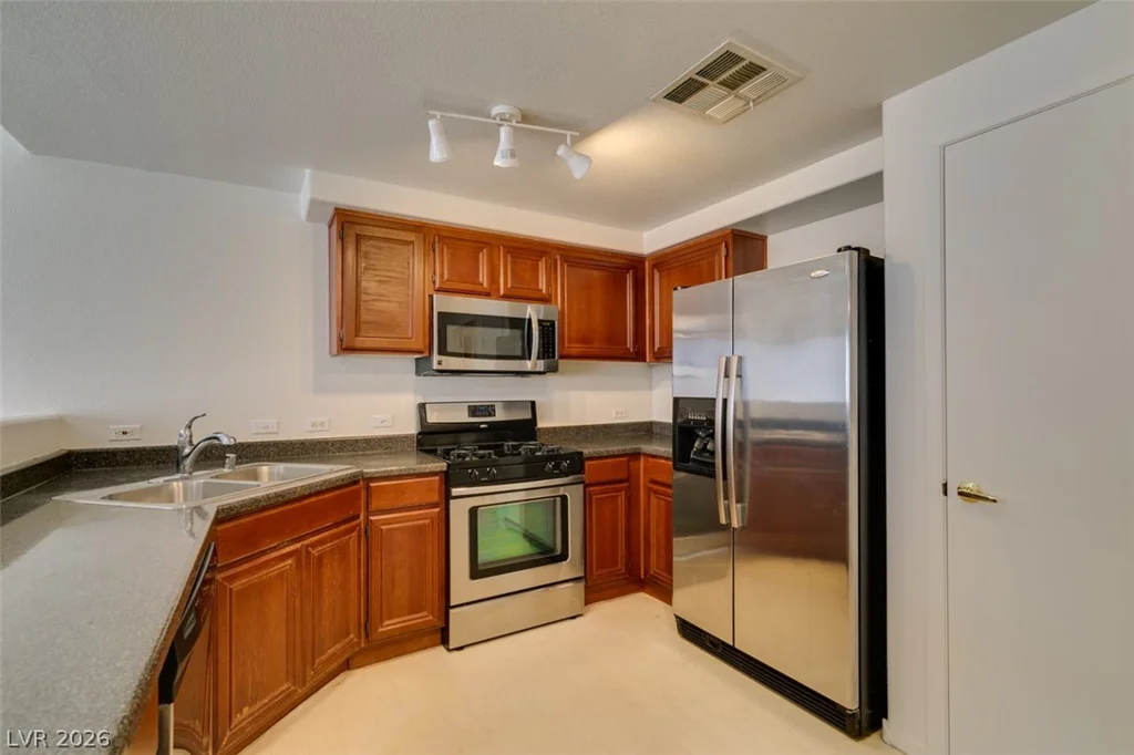 10245 Maryland, Las Vegas, NV 89183