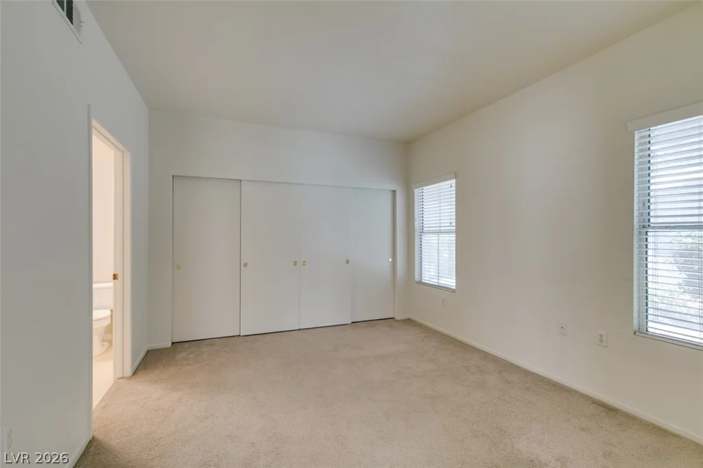 10245 Maryland, Las Vegas, NV 89183