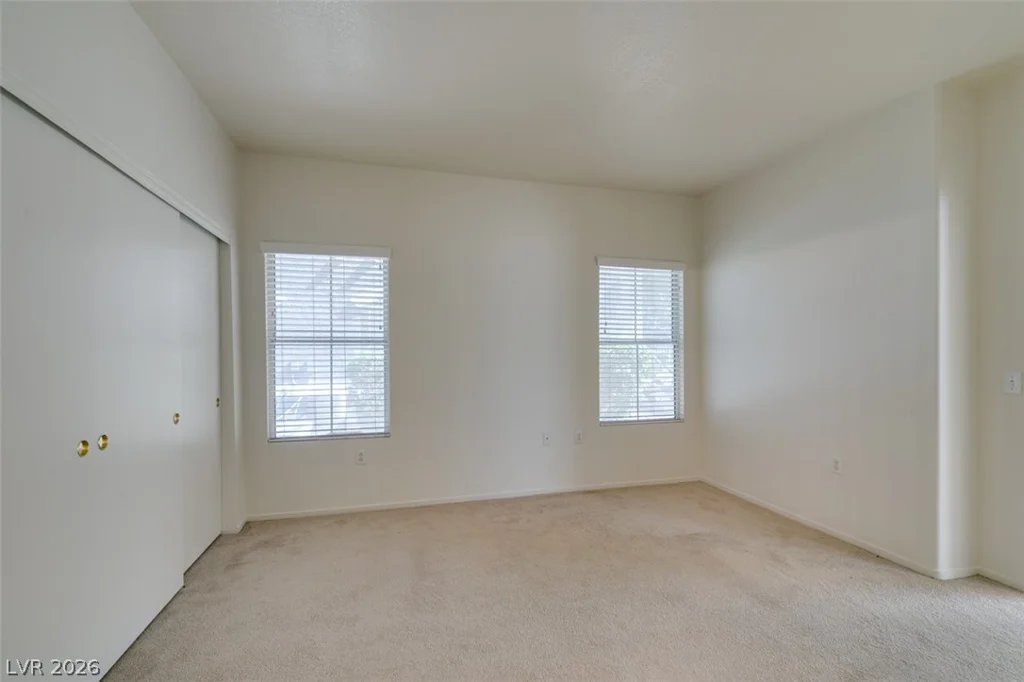 10245 Maryland, Las Vegas, NV 89183