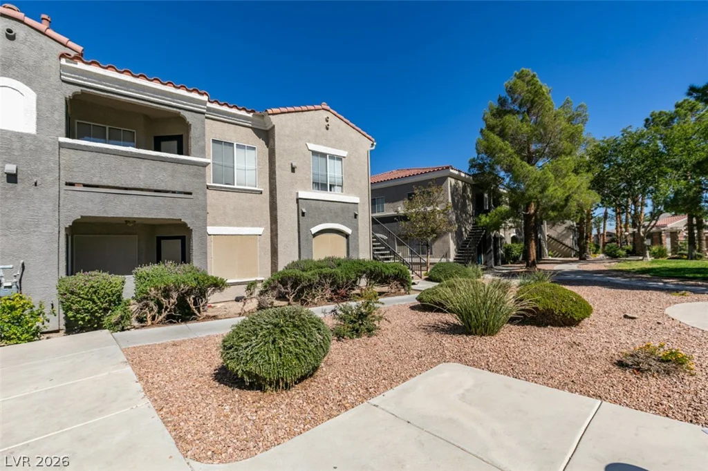 10245 Maryland, Las Vegas, NV 89183