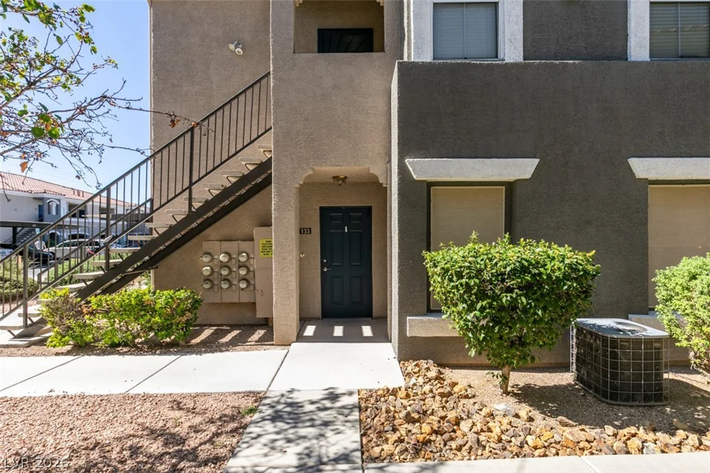 10245 Maryland, Las Vegas, NV 89183