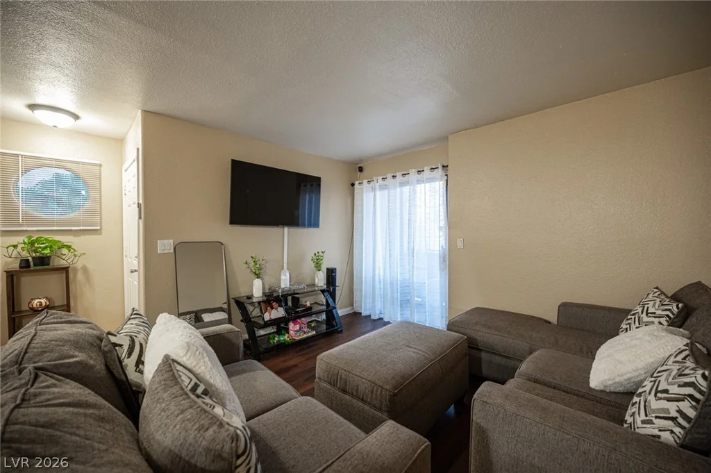 2969 Juniper Hills, Las Vegas, NV 89142