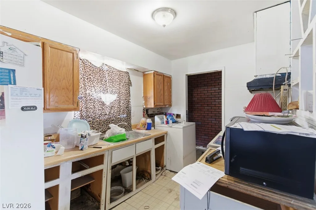 1708 Ferrell, Las Vegas, NV 89106