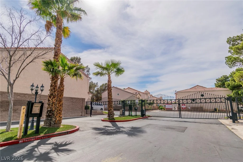5683 Boothill, Las Vegas, NV 89118