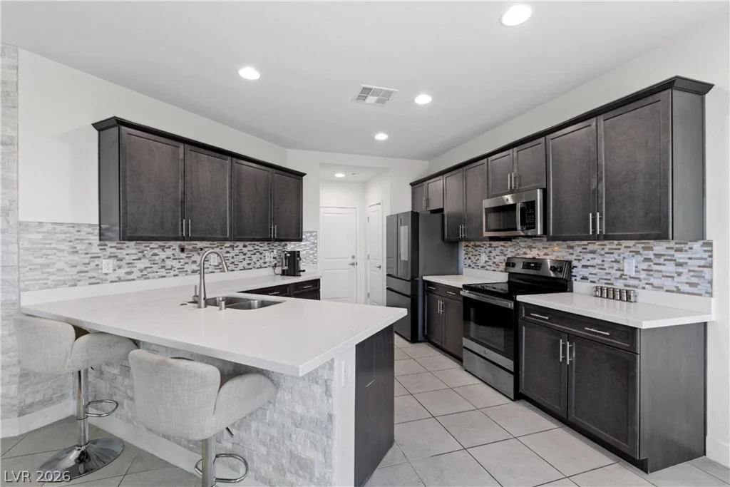 5255 Peak Rock, Las Vegas, NV 89141
