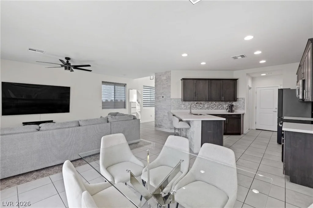 5255 Peak Rock, Las Vegas, NV 89141