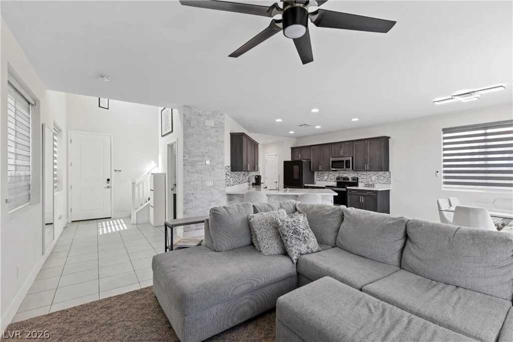 5255 Peak Rock, Las Vegas, NV 89141