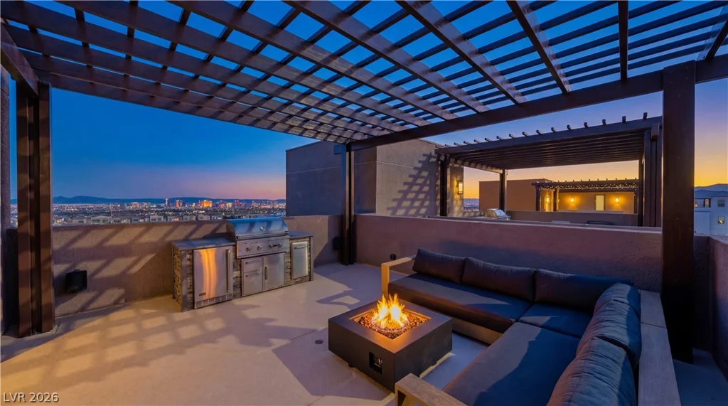 664 Sentinel Spire, Las Vegas, NV 89138
