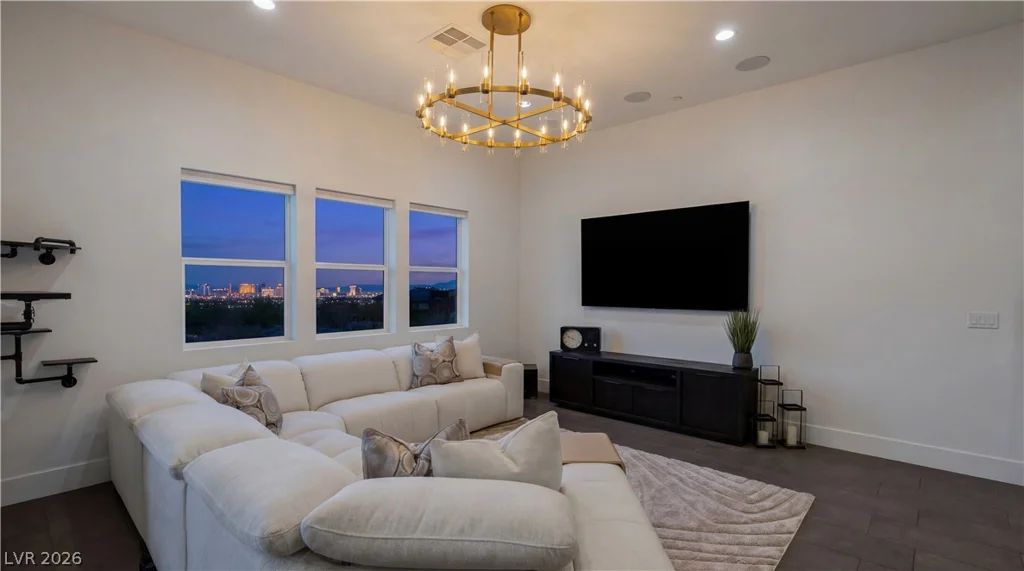 664 Sentinel Spire, Las Vegas, NV 89138