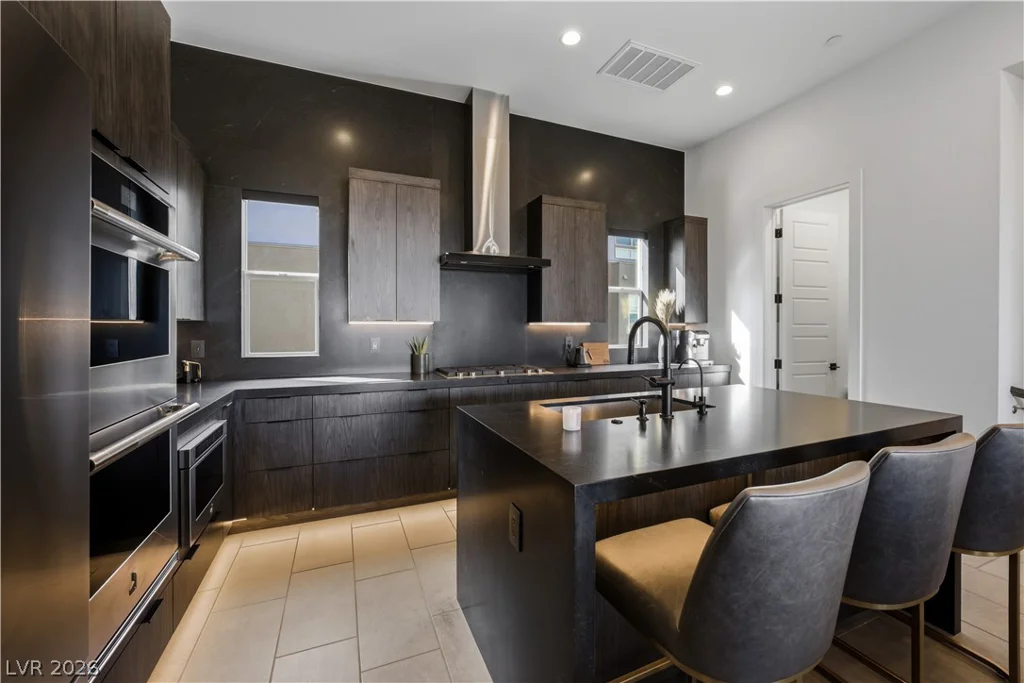 664 Sentinel Spire, Las Vegas, NV 89138