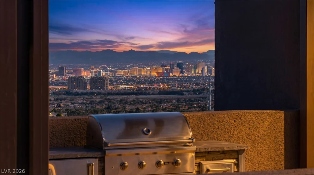664 Sentinel Spire, Las Vegas, NV 89138
