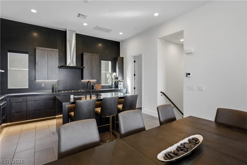 664 Sentinel Spire, Las Vegas, NV 89138