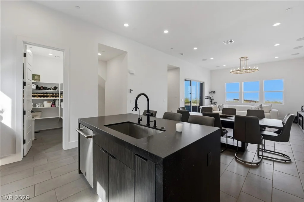 664 Sentinel Spire, Las Vegas, NV 89138