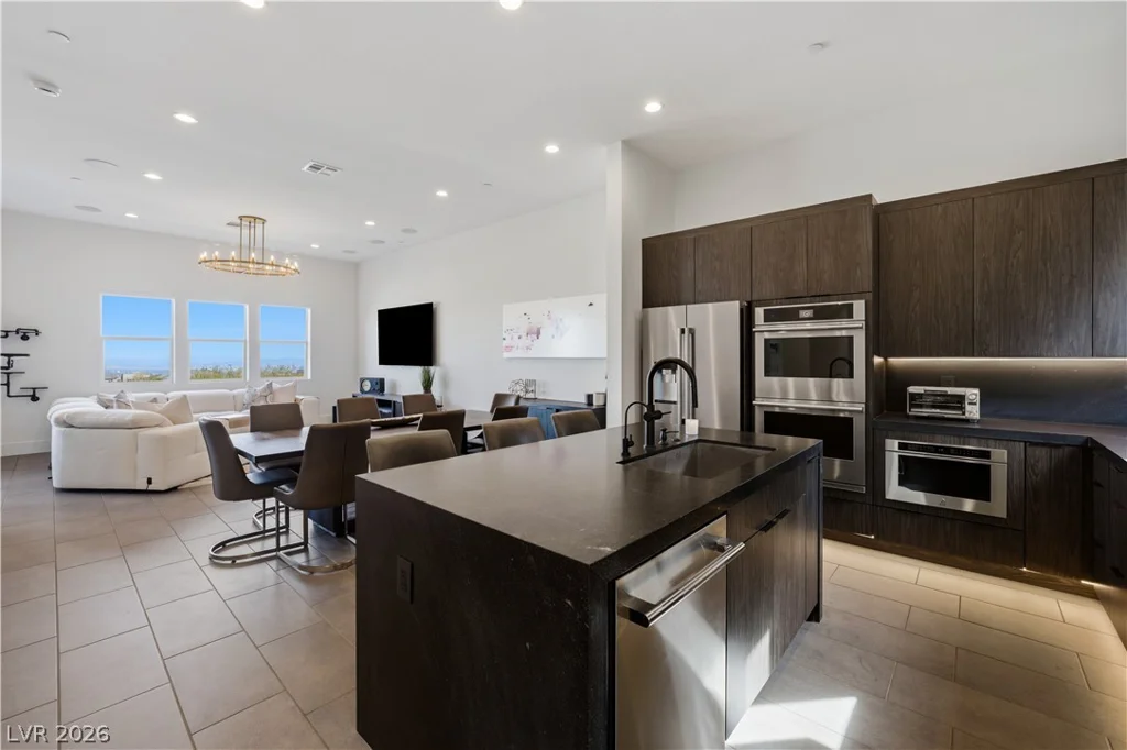 664 Sentinel Spire, Las Vegas, NV 89138
