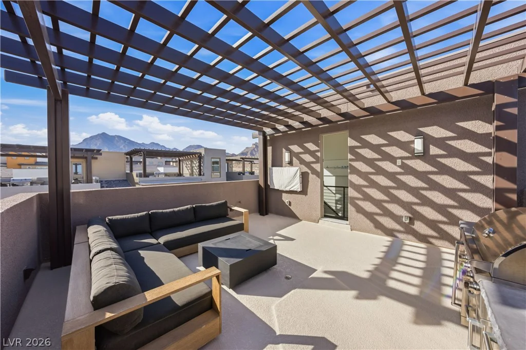 664 Sentinel Spire, Las Vegas, NV 89138