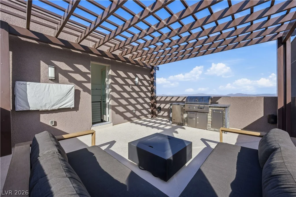 664 Sentinel Spire, Las Vegas, NV 89138
