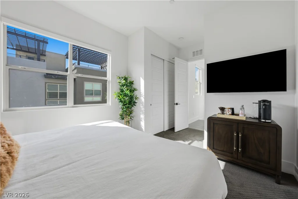 664 Sentinel Spire, Las Vegas, NV 89138