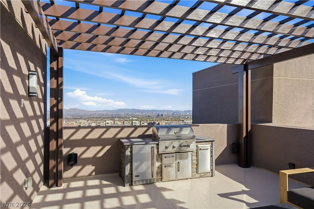 664 Sentinel Spire, Las Vegas, NV 89138