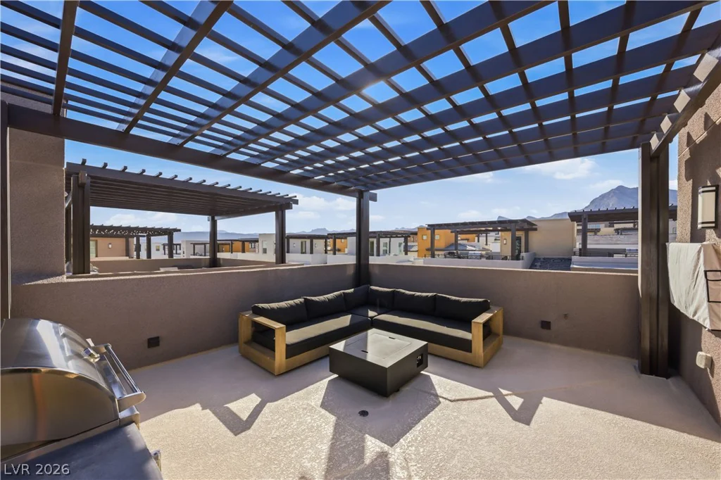 664 Sentinel Spire, Las Vegas, NV 89138
