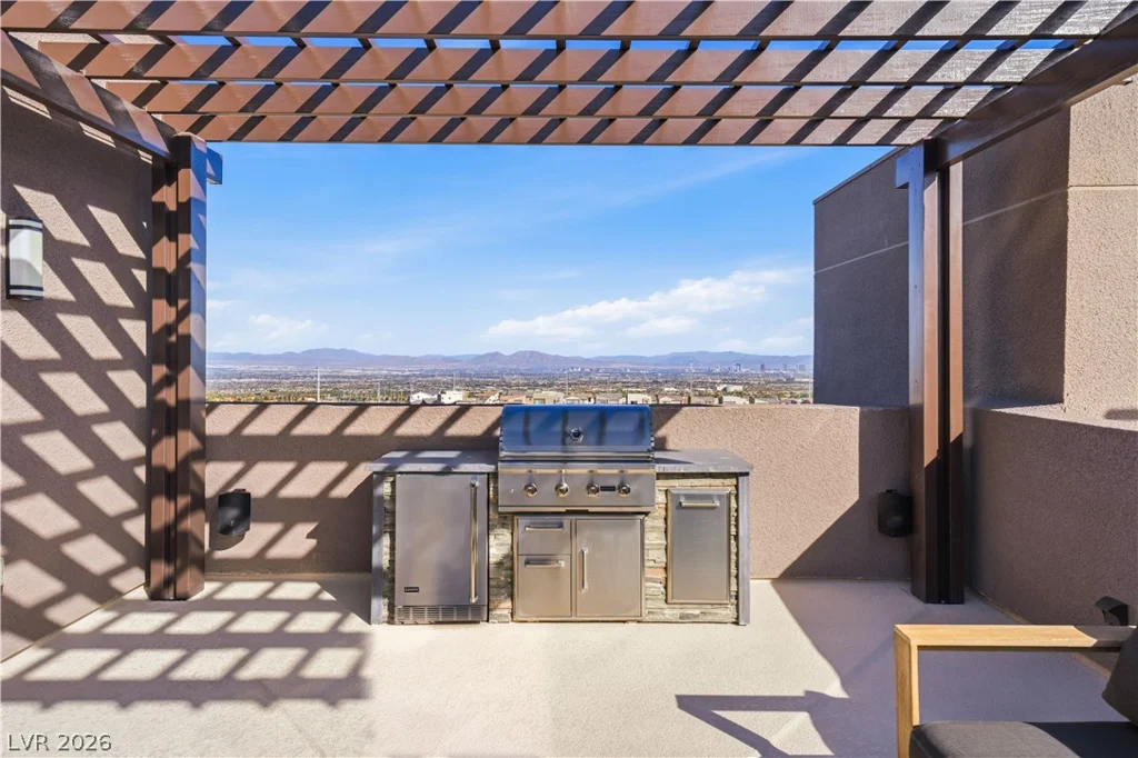 664 Sentinel Spire, Las Vegas, NV 89138