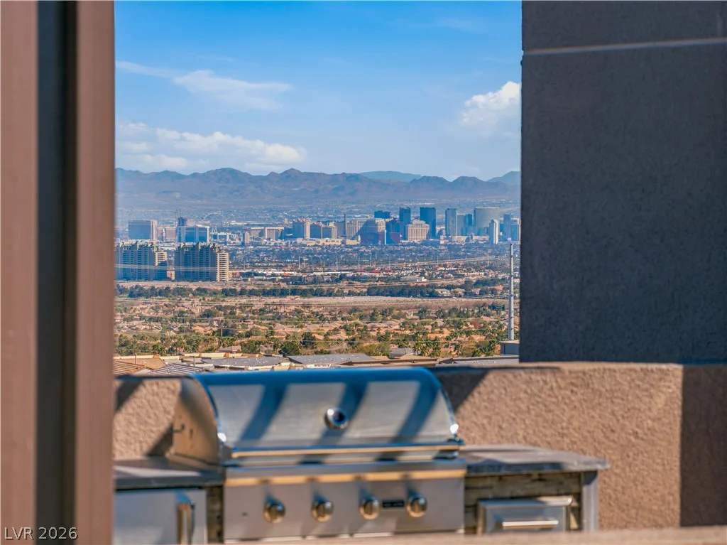 664 Sentinel Spire, Las Vegas, NV 89138