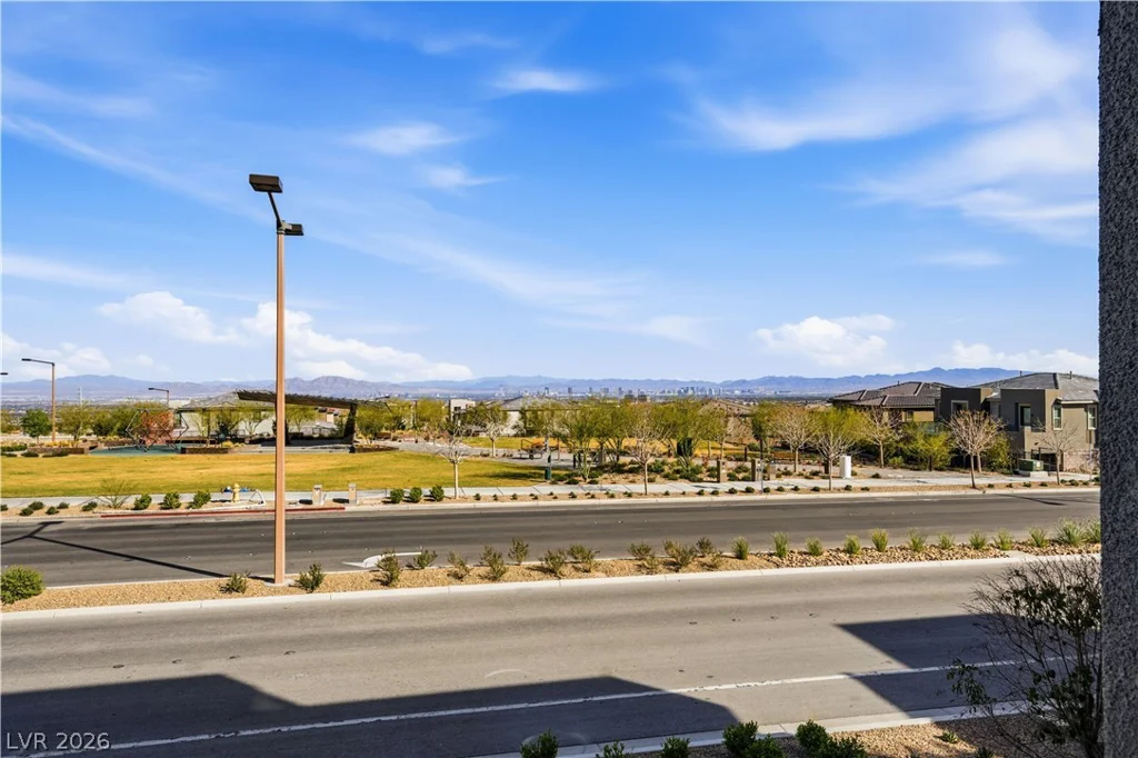 664 Sentinel Spire, Las Vegas, NV 89138