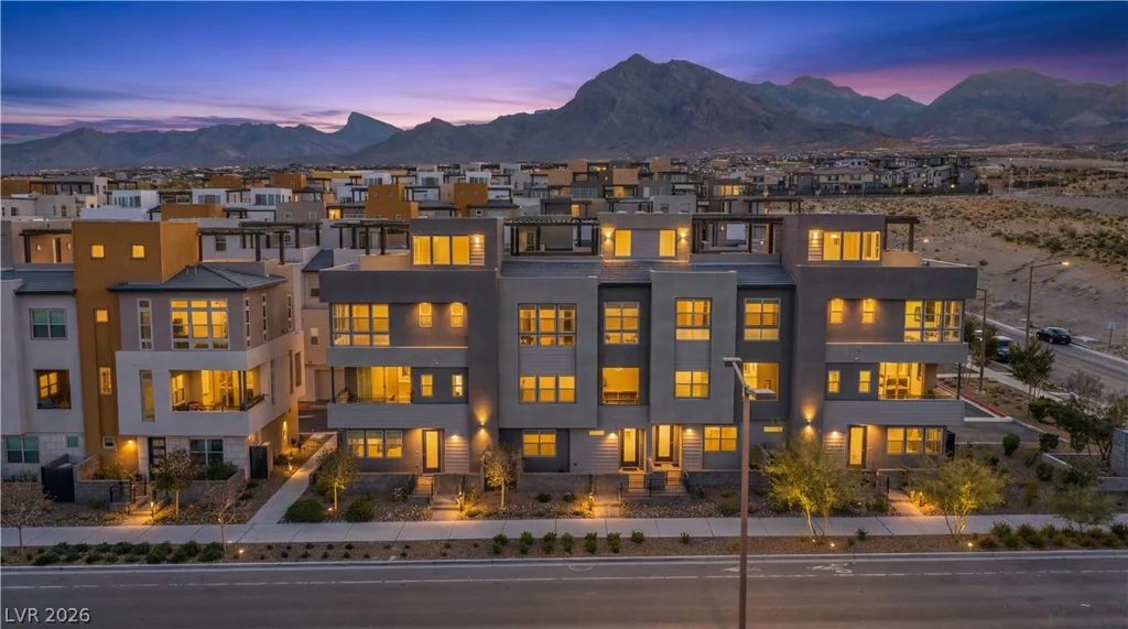 664 Sentinel Spire, Las Vegas, NV 89138