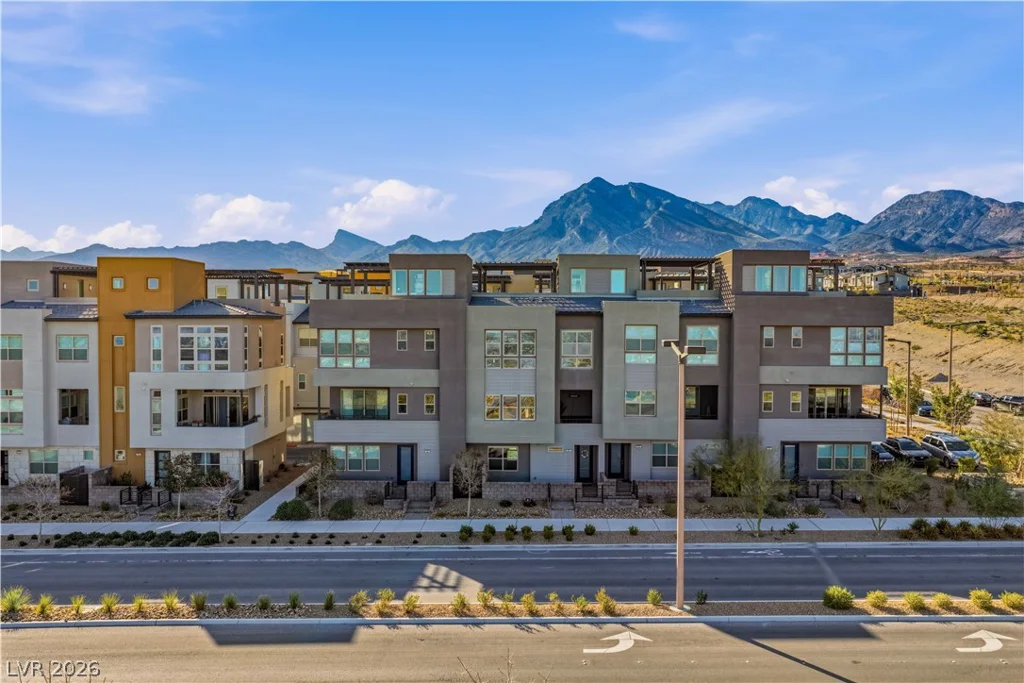 664 Sentinel Spire, Las Vegas, NV 89138
