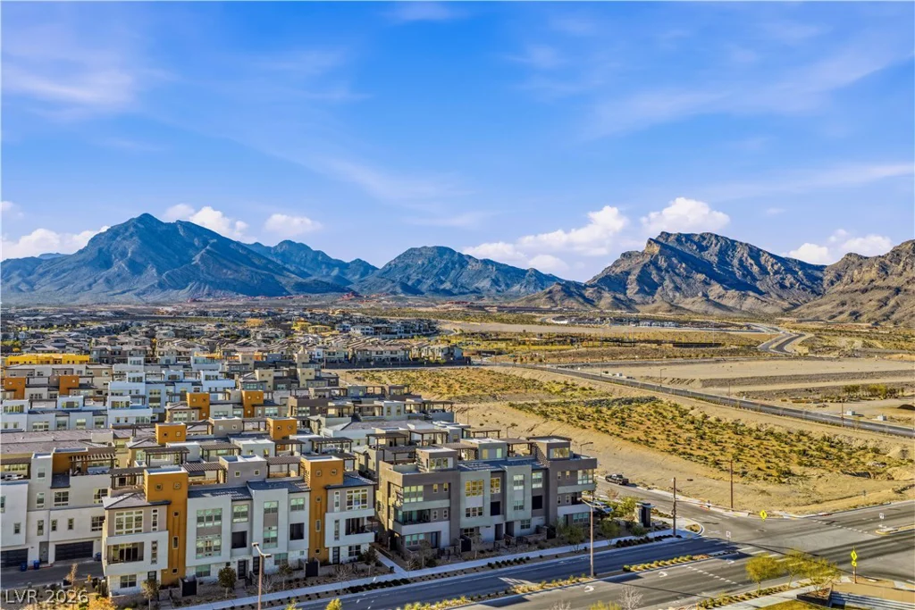 664 Sentinel Spire, Las Vegas, NV 89138