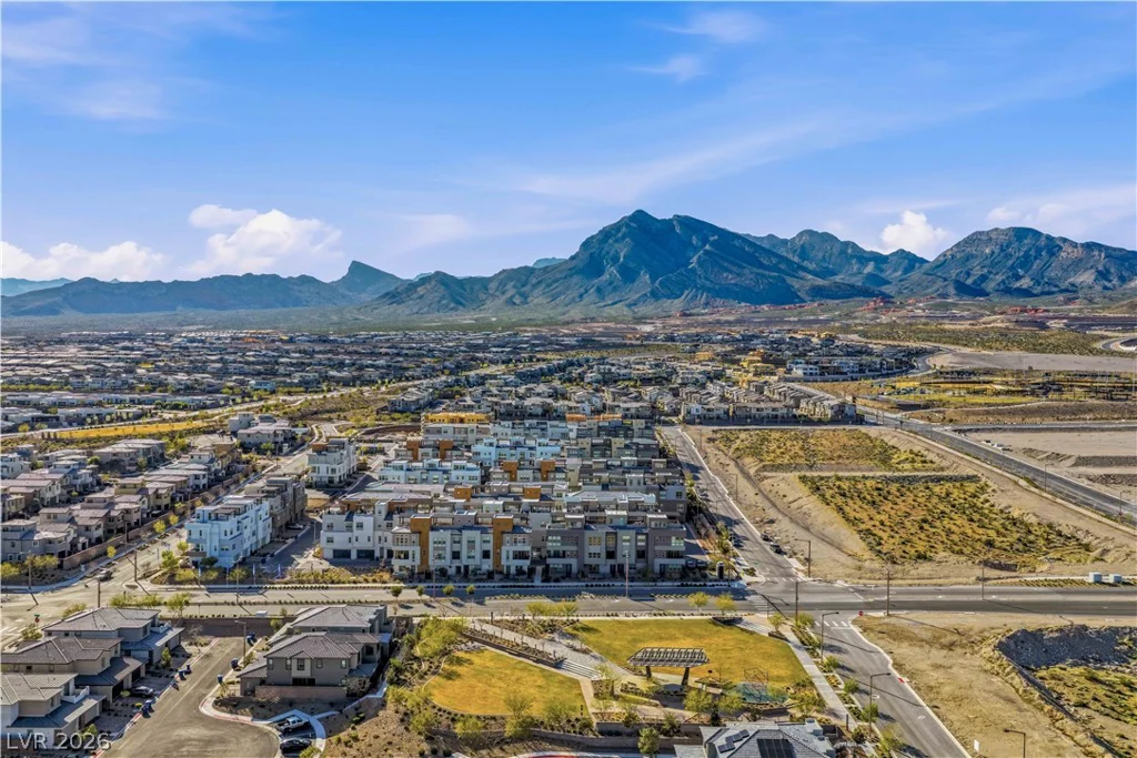 664 Sentinel Spire, Las Vegas, NV 89138