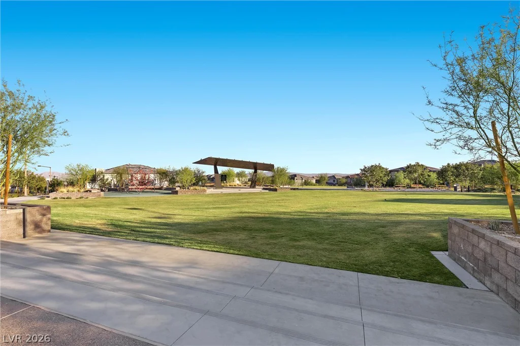 664 Sentinel Spire, Las Vegas, NV 89138