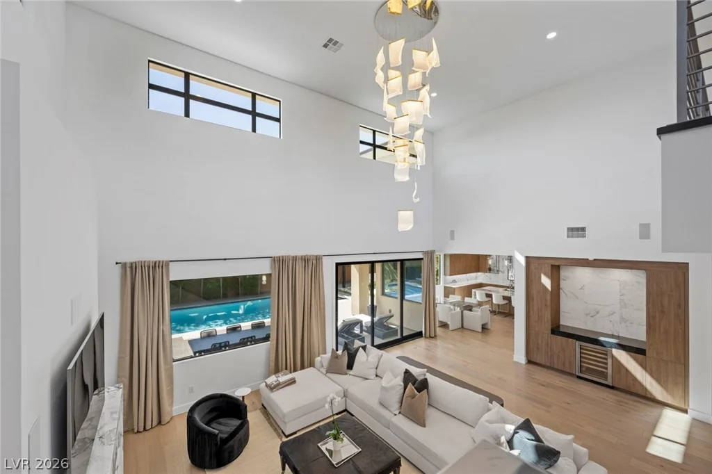 5 Gemstar, Las Vegas, NV 89135