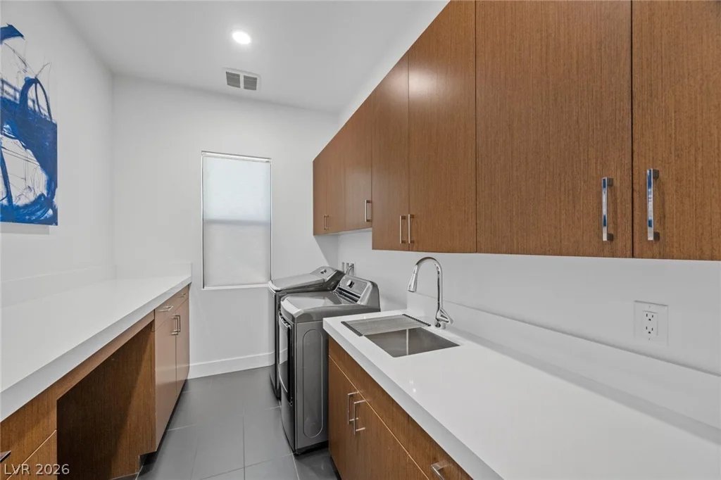 5 Gemstar, Las Vegas, NV 89135