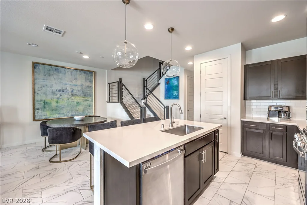 1252 Rocky Gap, Las Vegas, NV 89135