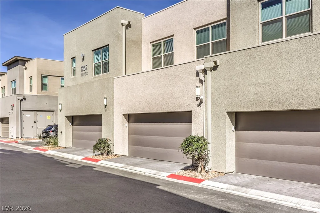 1252 Rocky Gap, Las Vegas, NV 89135