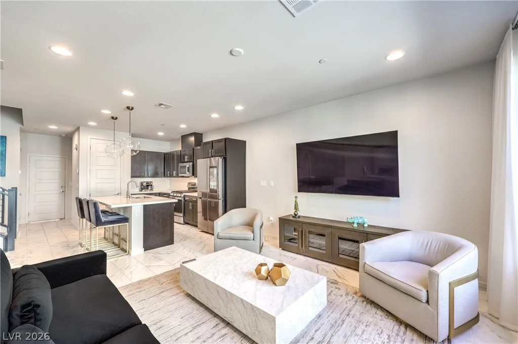 1252 Rocky Gap, Las Vegas, NV 89135