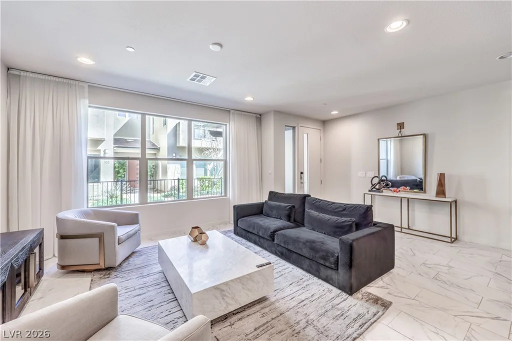 1252 Rocky Gap, Las Vegas, NV 89135
