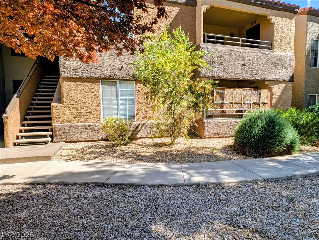 2200 Fort Apache, Las Vegas, NV 89117