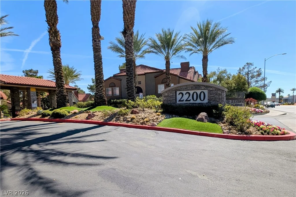 2200 Fort Apache, Las Vegas, NV 89117
