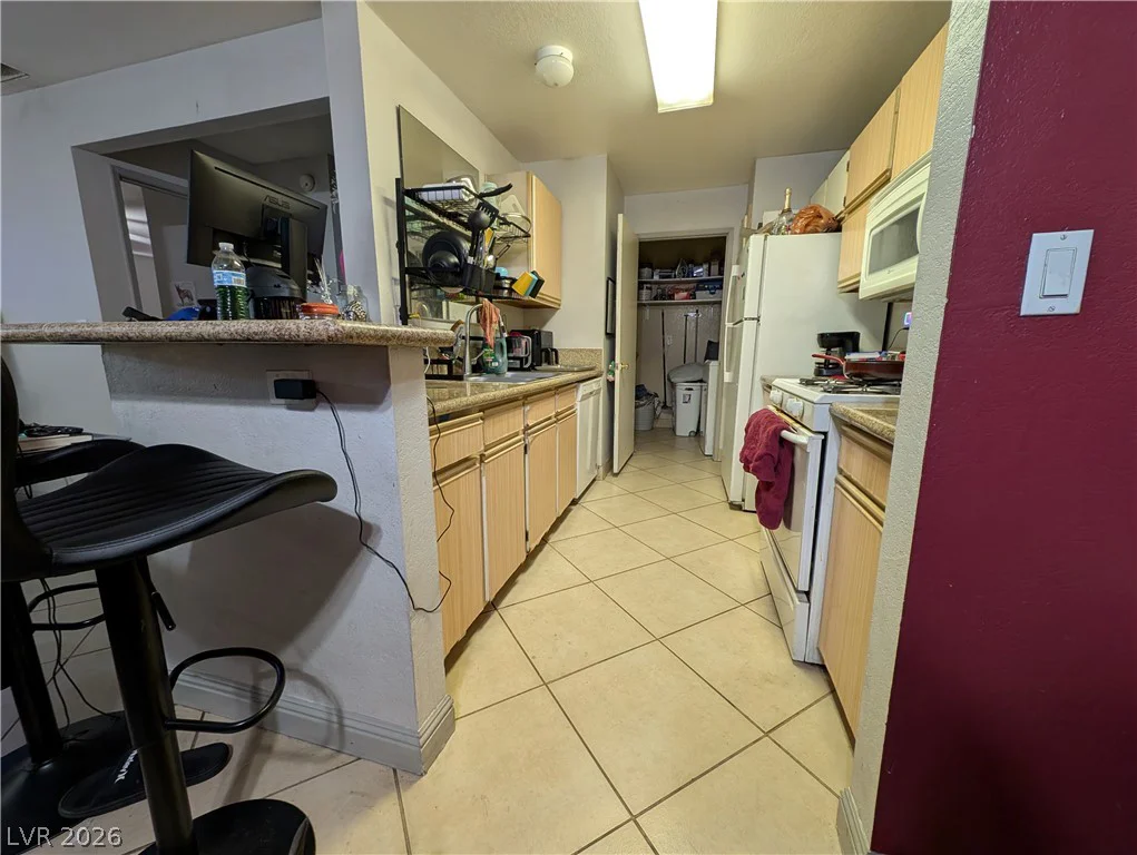 2200 Fort Apache, Las Vegas, NV 89117