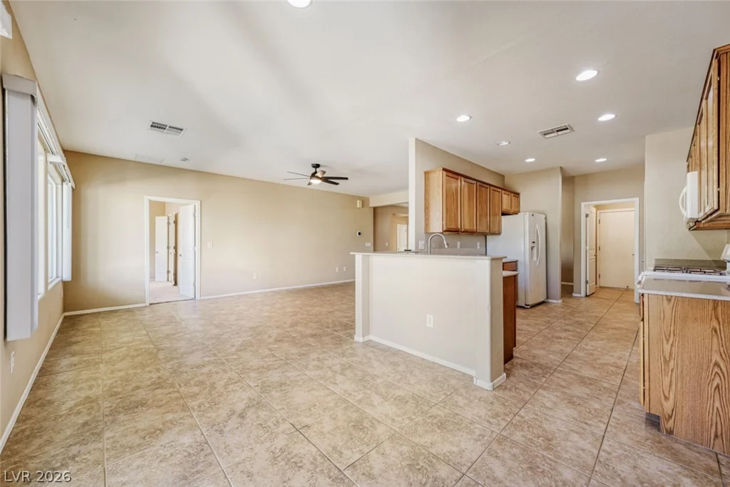 7661 Broadwing, North Las Vegas, NV 89084