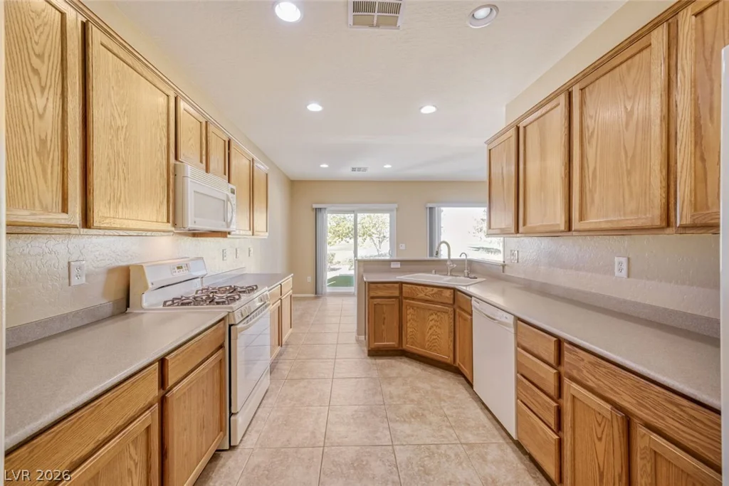 7661 Broadwing, North Las Vegas, NV 89084