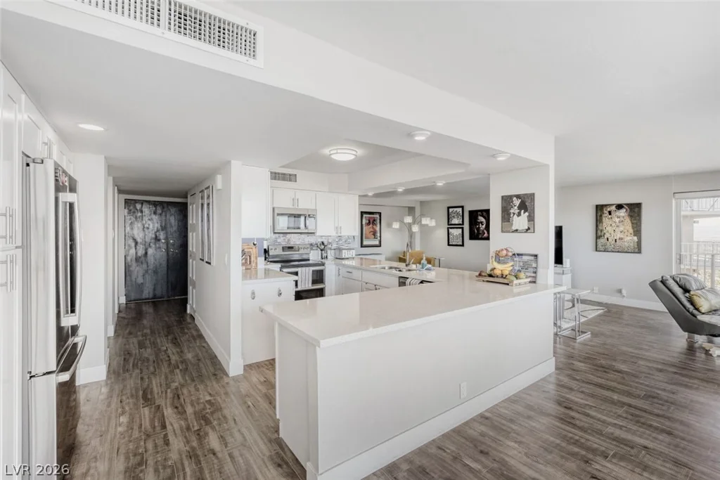 3111 Bel Air, Las Vegas, NV 89109
